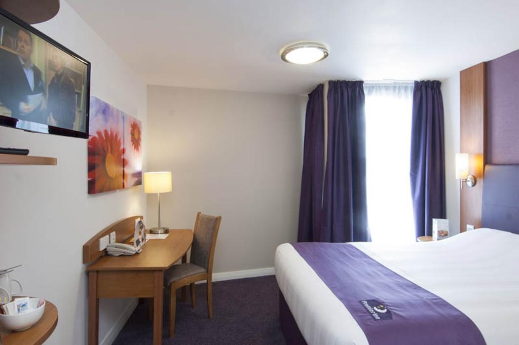 Premier Inn Leamington Spa Town Centre Phòng bức ảnh