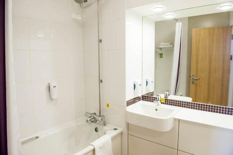 Premier Inn Leamington Spa Town Centre Ngoại thất bức ảnh